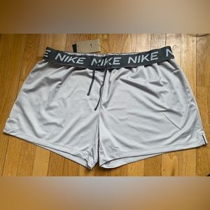 NWT Women’s XXL Nike Dri-Fit Shorts